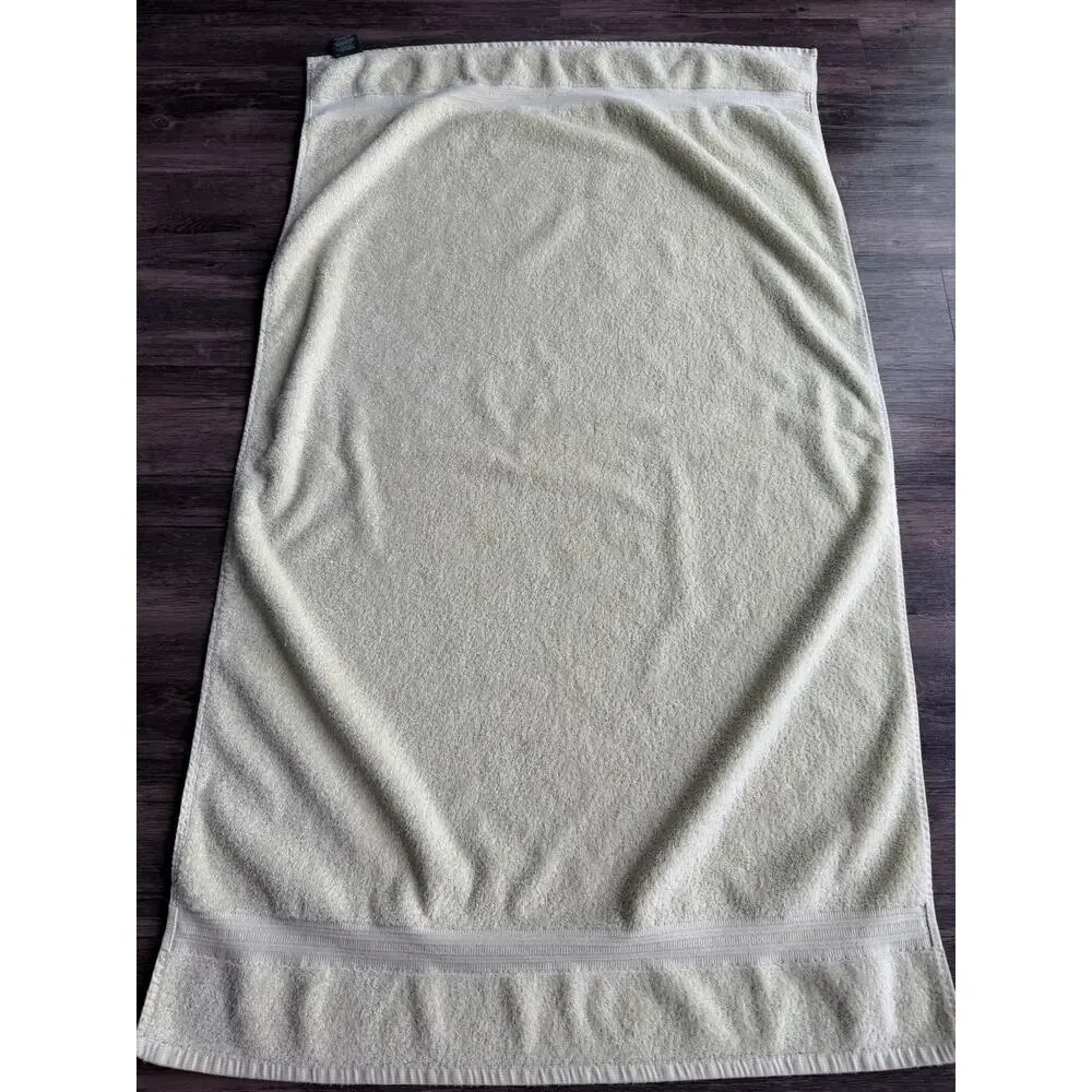 Lauren Ralph Lauren 100% Cotton Bright Yellow 53” X 29” Bath Towel Solid Single